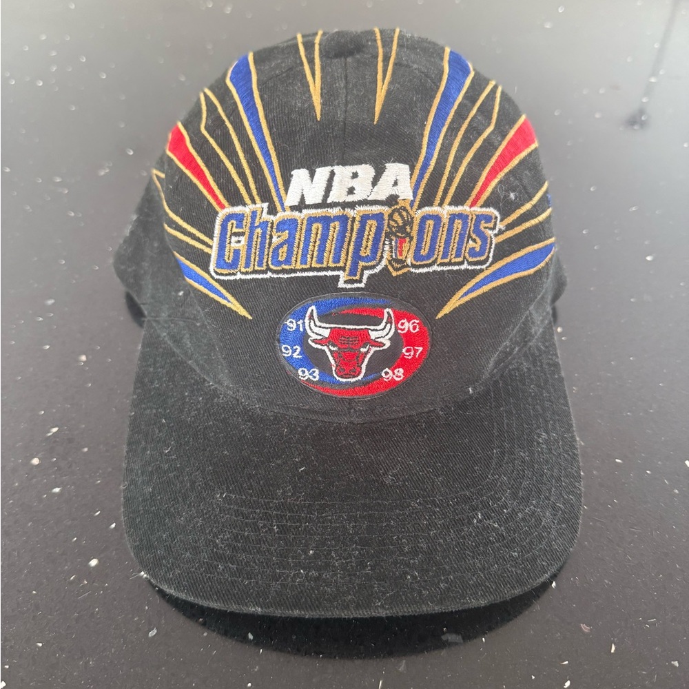 Vintage *Rare Chicago Bulls 6X NBA Champions Black Hat - Picture 3 of 5